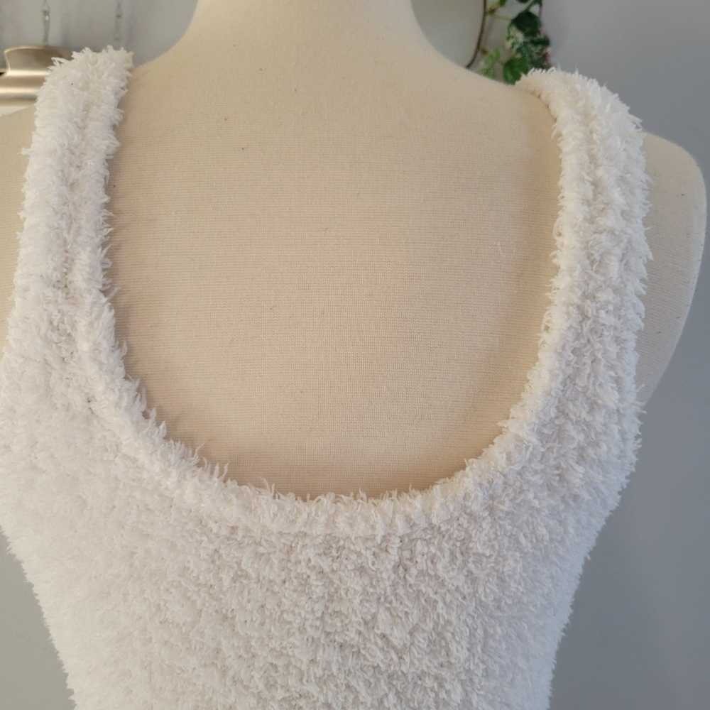 Aritzia The Group Babaton Fluffy‎ Fuzzy Cropped Sleeveless Tank Top M - Picture 5 of 11
